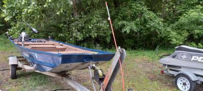 15 ft manarch boat Highlander Trailer Newport trolling moter - Thumbnail 2