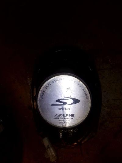 JVC CD car radio w 2 Alpine 6 by 9 - Thumbnail 3