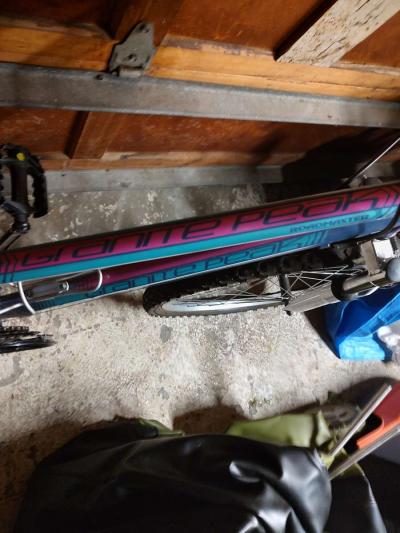 Womens21 speed mountain bike - Thumbnail 2