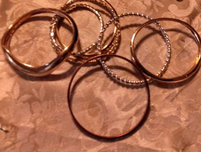 CLOTHES NECKLACES EARRINGS BRACELETS AND CHARM BRACELETS - Thumbnail 5