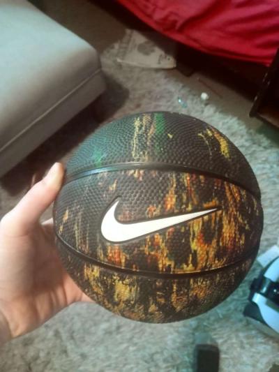 Nike Basketball - Thumbnail 2
