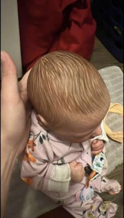 Realborn Darren asleep - Thumbnail 4