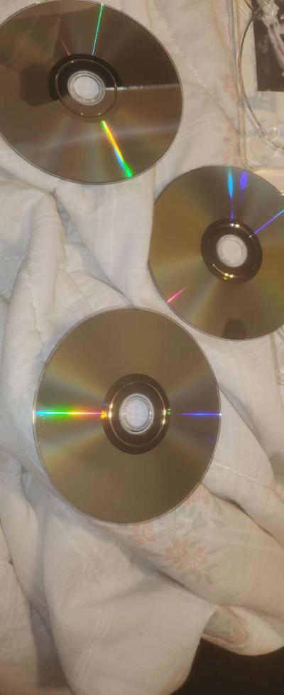 season 1 of stays anatomy good condition - Thumbnail 5