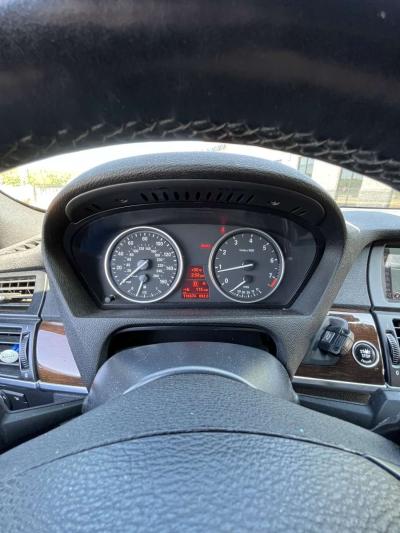 BMW X5M - Thumbnail 2