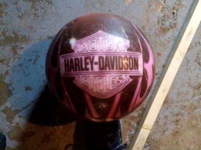 HarleyDavidson bowling ball 12 lb - Thumbnail 2