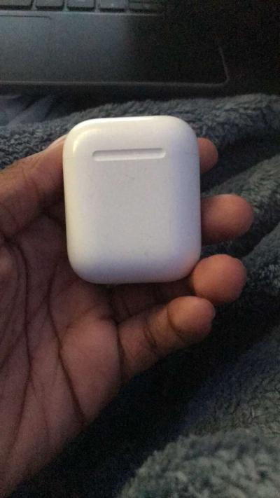 Apple Air pods 2nd generation - Thumbnail 3