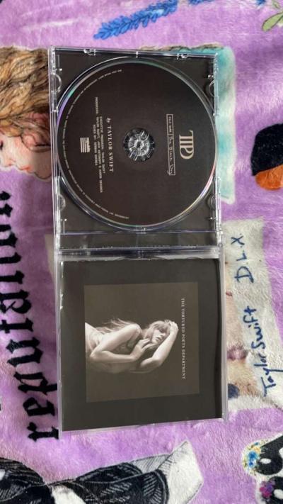 Taylor Swift The Black Dog Collectors CD - Thumbnail 4