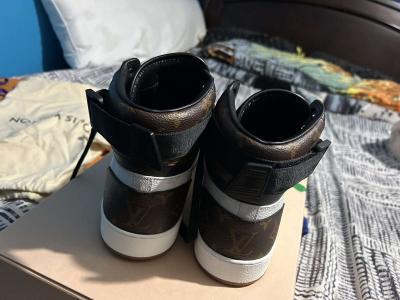 Louis vuitton Rivoli MonogramHigh Top Sneakers - Thumbnail 3
