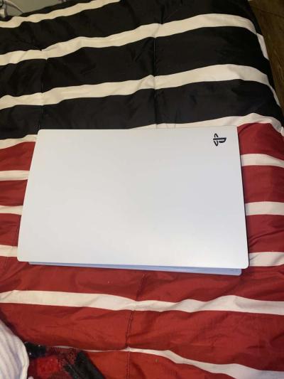 PlayStation 5 disc version - Thumbnail 4