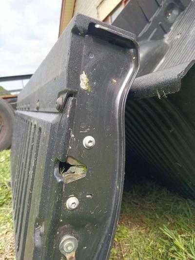 Toyota Tacoma   Tailgate - Thumbnail 5