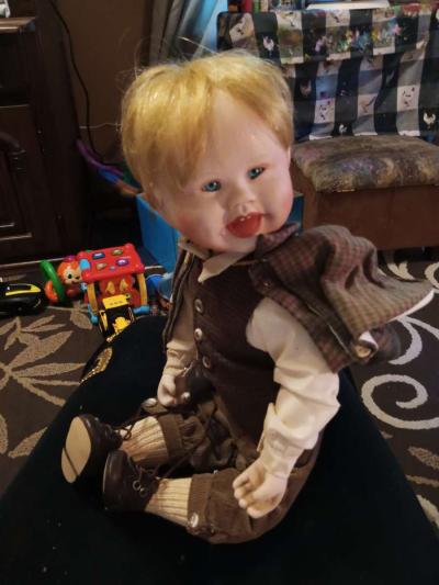 Dolls and Ventage bulova watch - Thumbnail 6