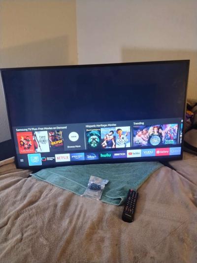 2 45 inch TVs and stand with remote controls - Thumbnail 2