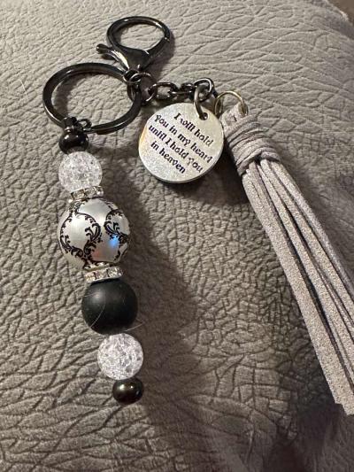 womens keychains SOLD SEPARATE - Thumbnail 5