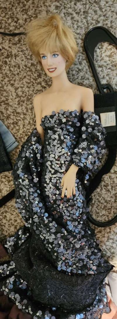 Princess Diana Doll - Thumbnail 2