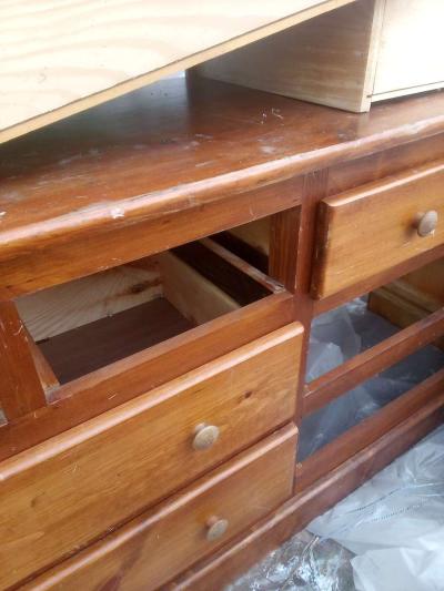 dresser n mirror - Thumbnail 3