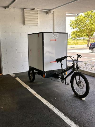 As New Electric Box Cargo Trike  Efficient Delivery Solution - Thumbnail 2