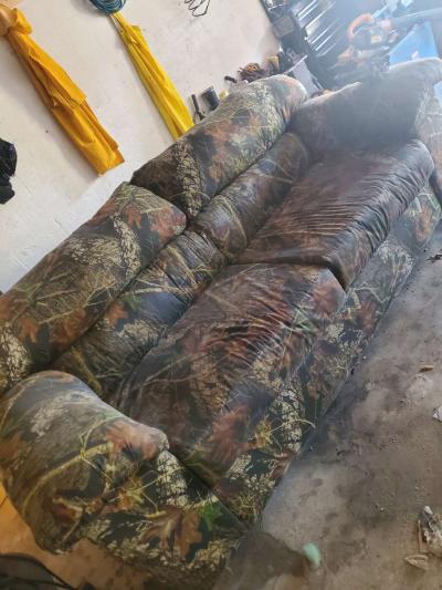 Realtree camo couch and loveseat - Thumbnail 2