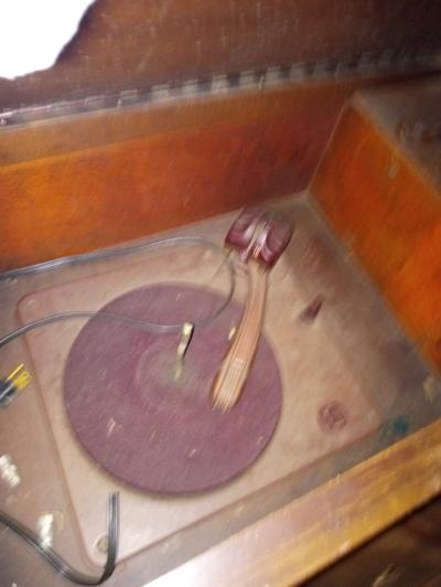 record player AM radio - Thumbnail 2