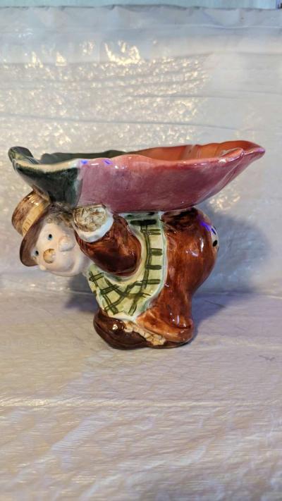 Vintage WCL Ceramic Scarecrow with a Leaf Dish on Its Back - Thumbnail 2