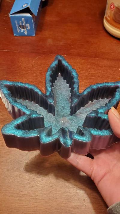 epoxy resin leaf ashtray - Thumbnail 2