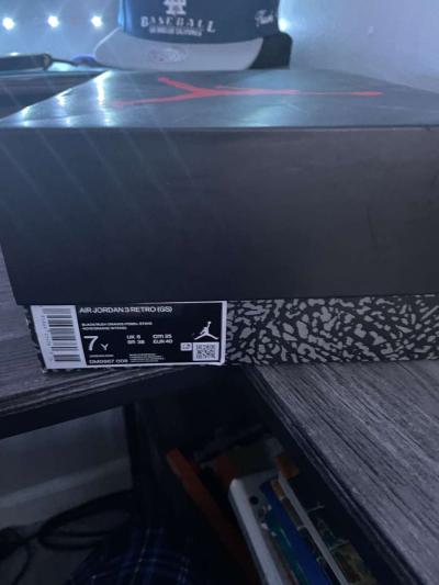 Air Jordans 3 retro - Thumbnail 2