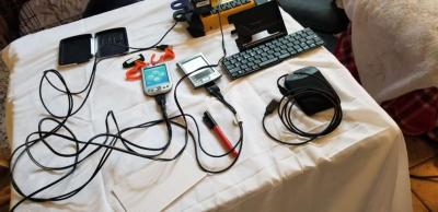 2 palm pilots in great condition - Thumbnail 3