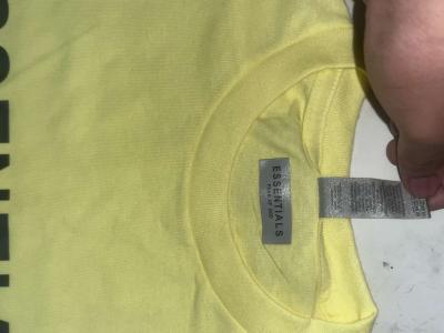 Essentials  T shirt small - Thumbnail 2