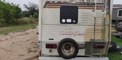 scrap Chevy camper van - Thumbnail 3