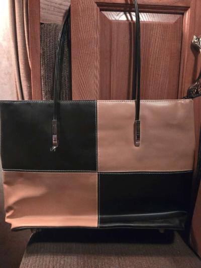 Black and Tan Tote - Thumbnail 3