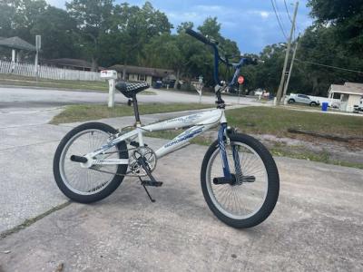 20 Inch Mongoose Gavel BMX Racing Bike - Thumbnail 2