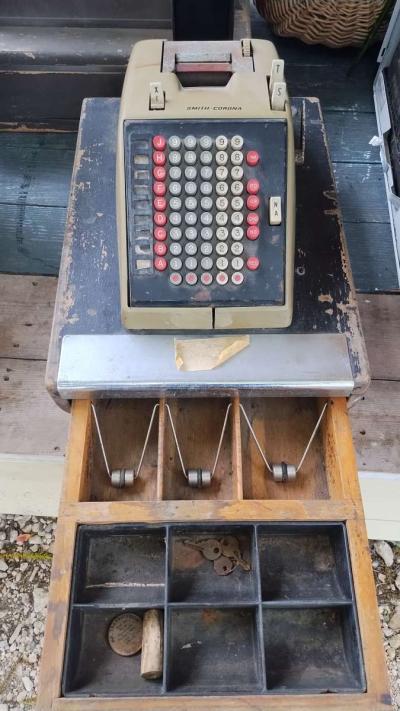 vintage Registers and Adding machine - Thumbnail 2