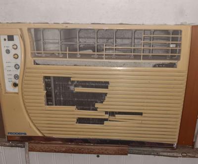 Window air conditioning unit AC