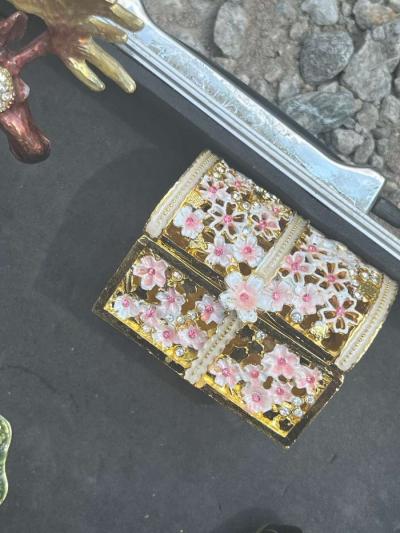 little jewelery boxes of animals and objects - Thumbnail 2