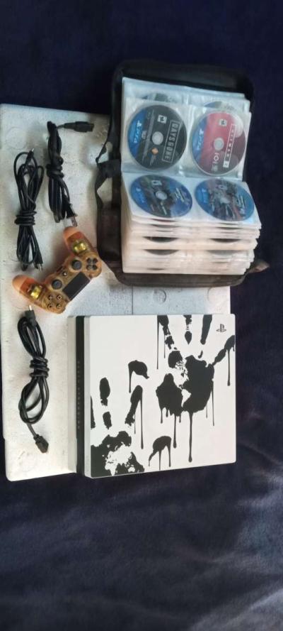 Playstation 4 pro comes with 83 games - Thumbnail 2