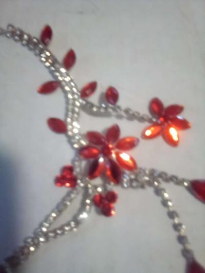 Orange hanging flower and gold necklace with diamonds - Thumbnail 2