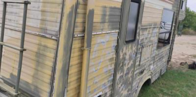 scrap Chevy camper van - Thumbnail 4