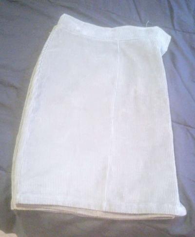 I green corduroy skirt button down the front size extra - Thumbnail 2