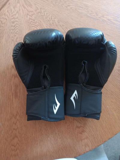 boxing gloves - Thumbnail 2