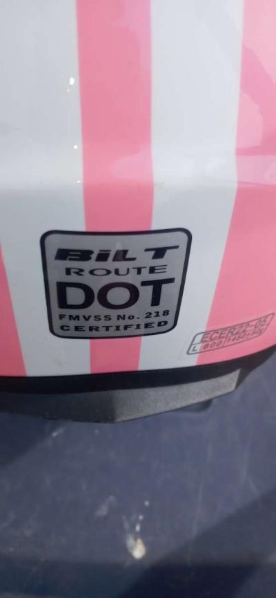 DOT pink motorcycle helmet - Thumbnail 4