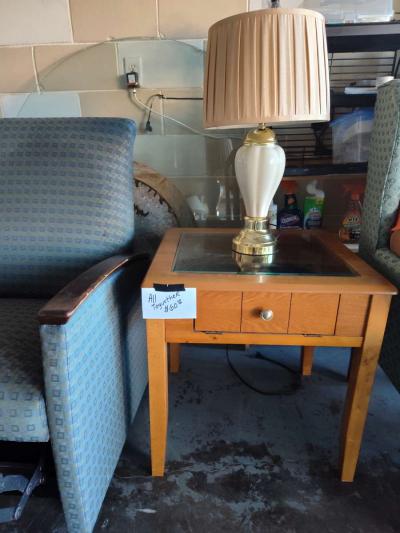 Nice recliner - Thumbnail 3