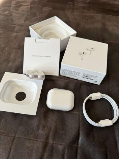 Apple AirPods Pro 2nd generation Free shipping - Thumbnail 3
