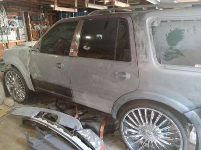 PROJECT VEHICLE  LINCOLN NAVIGATOR - Thumbnail 2