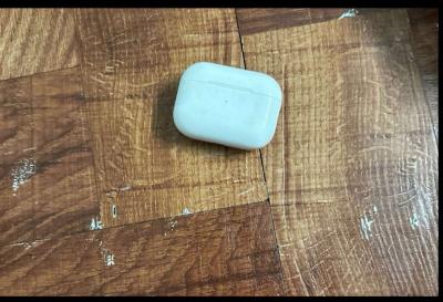 AirPods Pros 2 generation - Thumbnail 2