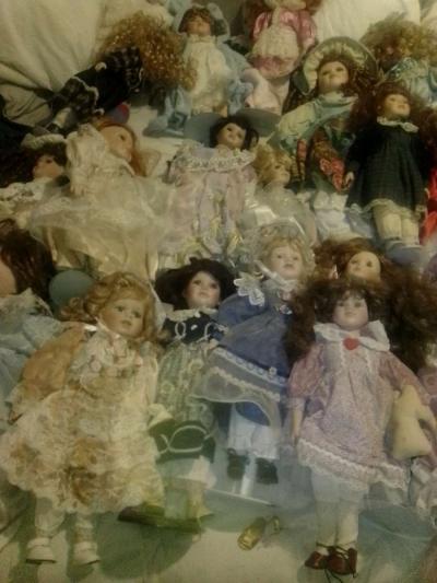 porcelain dolls - Thumbnail 3
