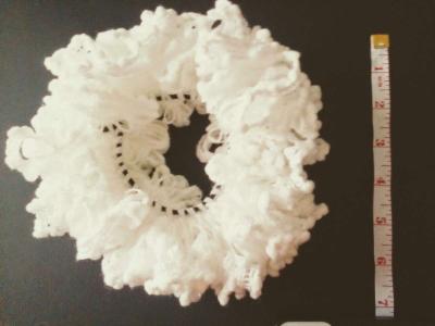jumbo White plush scrunchie - Thumbnail 5