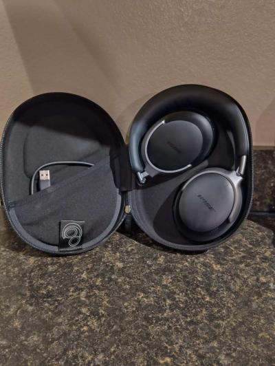 Bose Foldable Headphones - Thumbnail 2