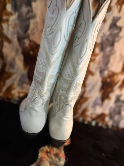 vintage 1989 Tony Lady Lama Boots - Thumbnail 2
