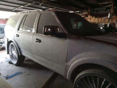 PROJECT VEHICLE  LINCOLN NAVIGATOR - Thumbnail 5