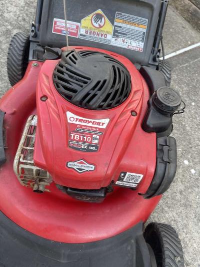 Troy bilt lawn mower - Thumbnail 2