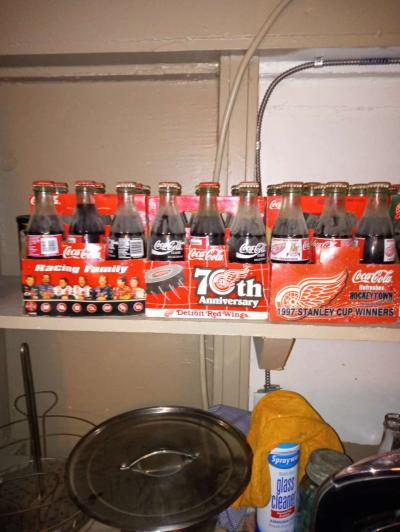 collector coke bottles - Thumbnail 3
